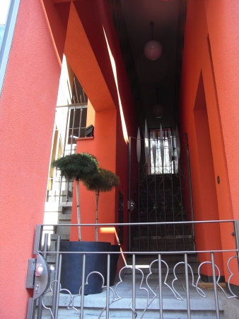 Saalgasse 16 entrance area