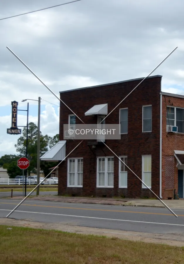 Photo 349-027-737