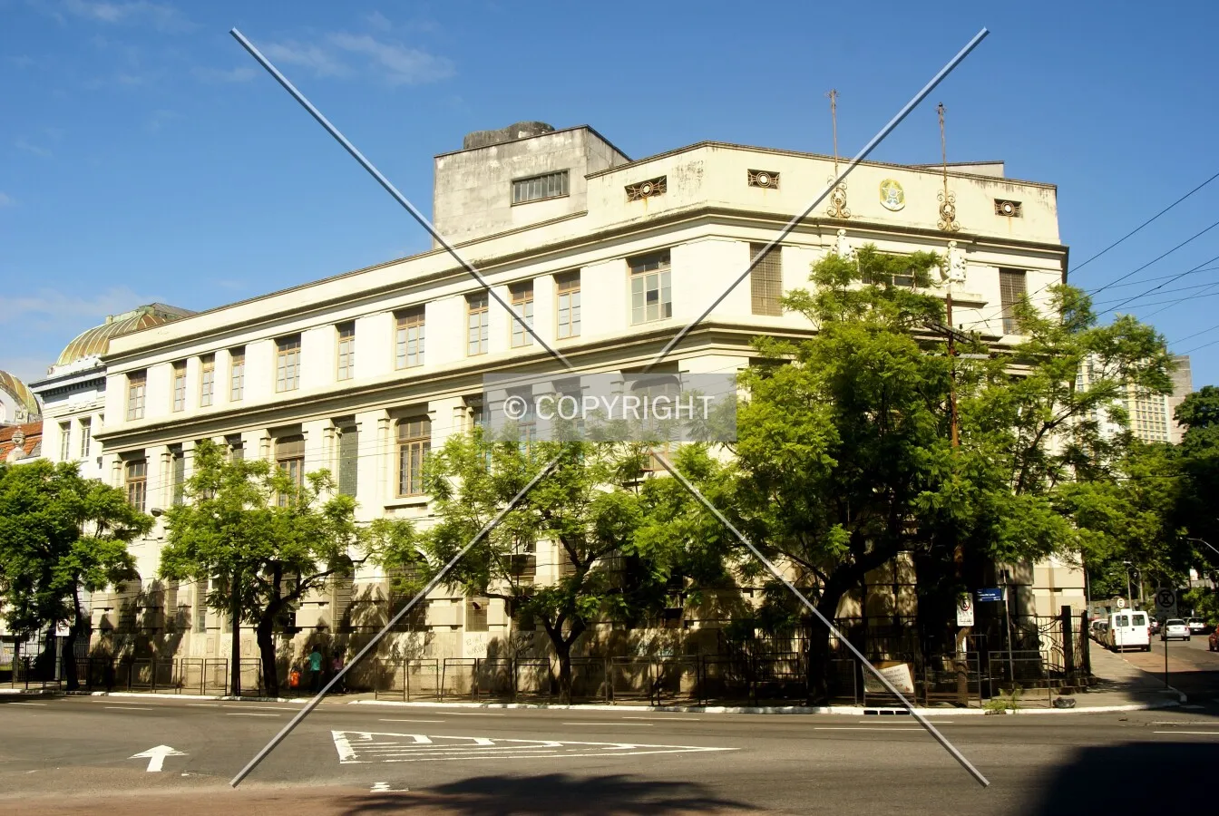 View from the corner of Osvaldo Aranha Avenue and Sarmento Leite Street