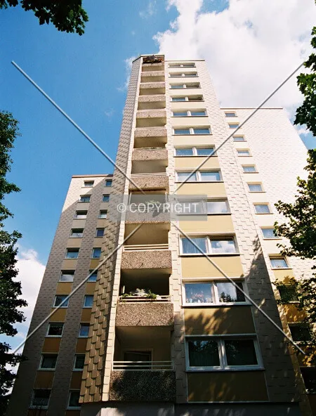 Photo 349-383-658