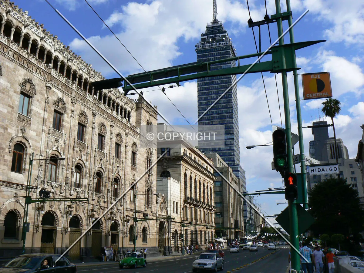 Eje Central as seen from the northwest