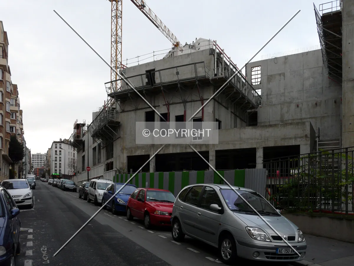 South side along Rue Cantagrel