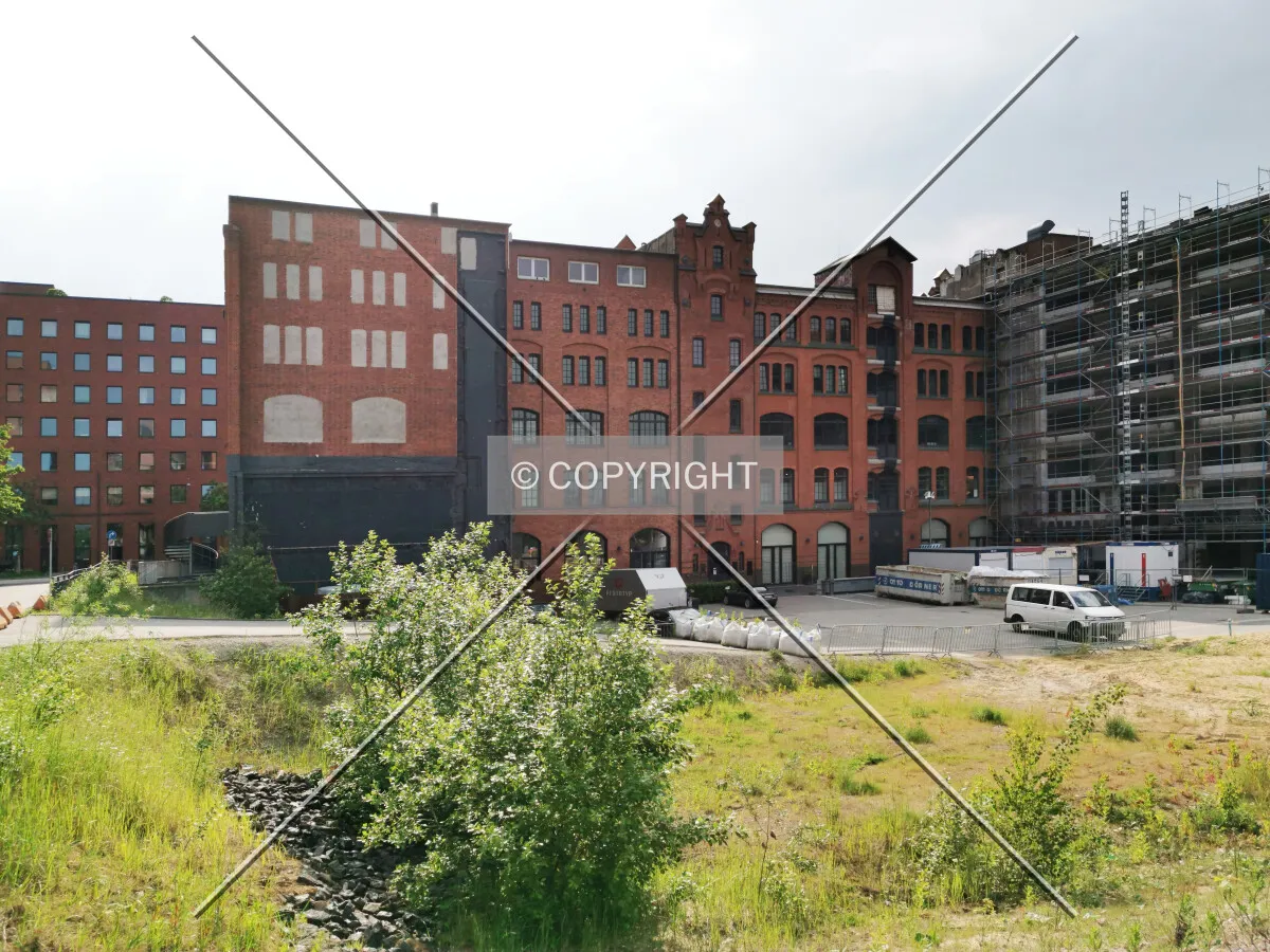 Photo 352-000-670