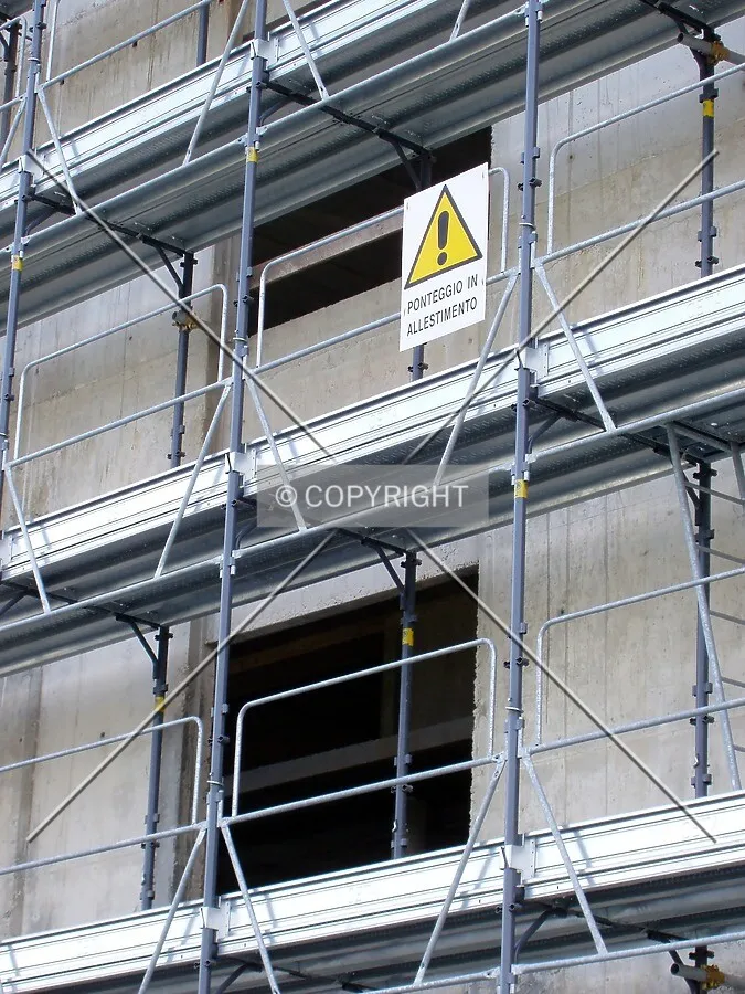 The structural concrete facade