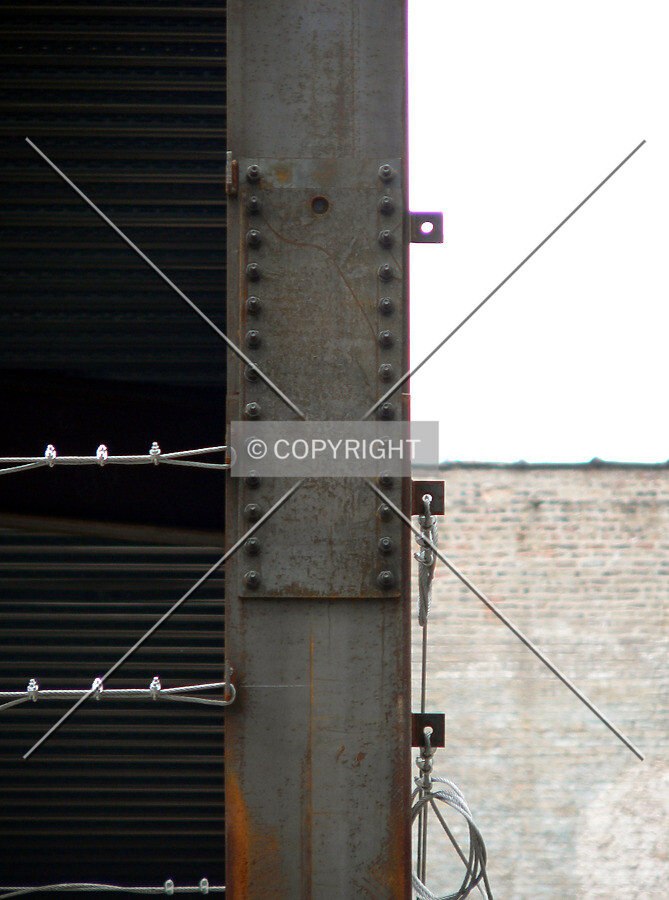 Steel plate used to bolt two sections of steel together