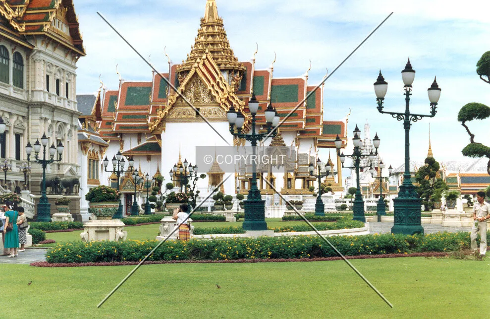 Looking towards the Grand Palace