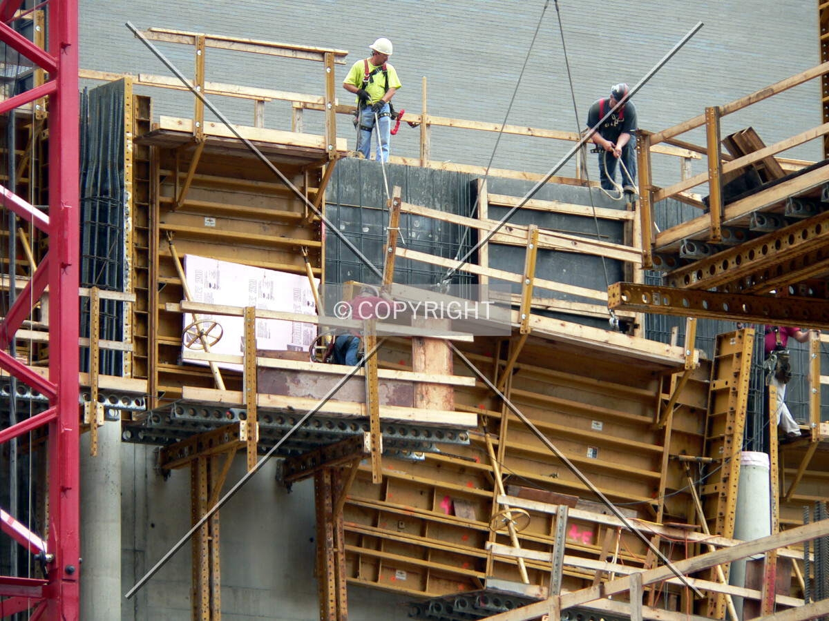 Raising to formwork of the west wall for the next level