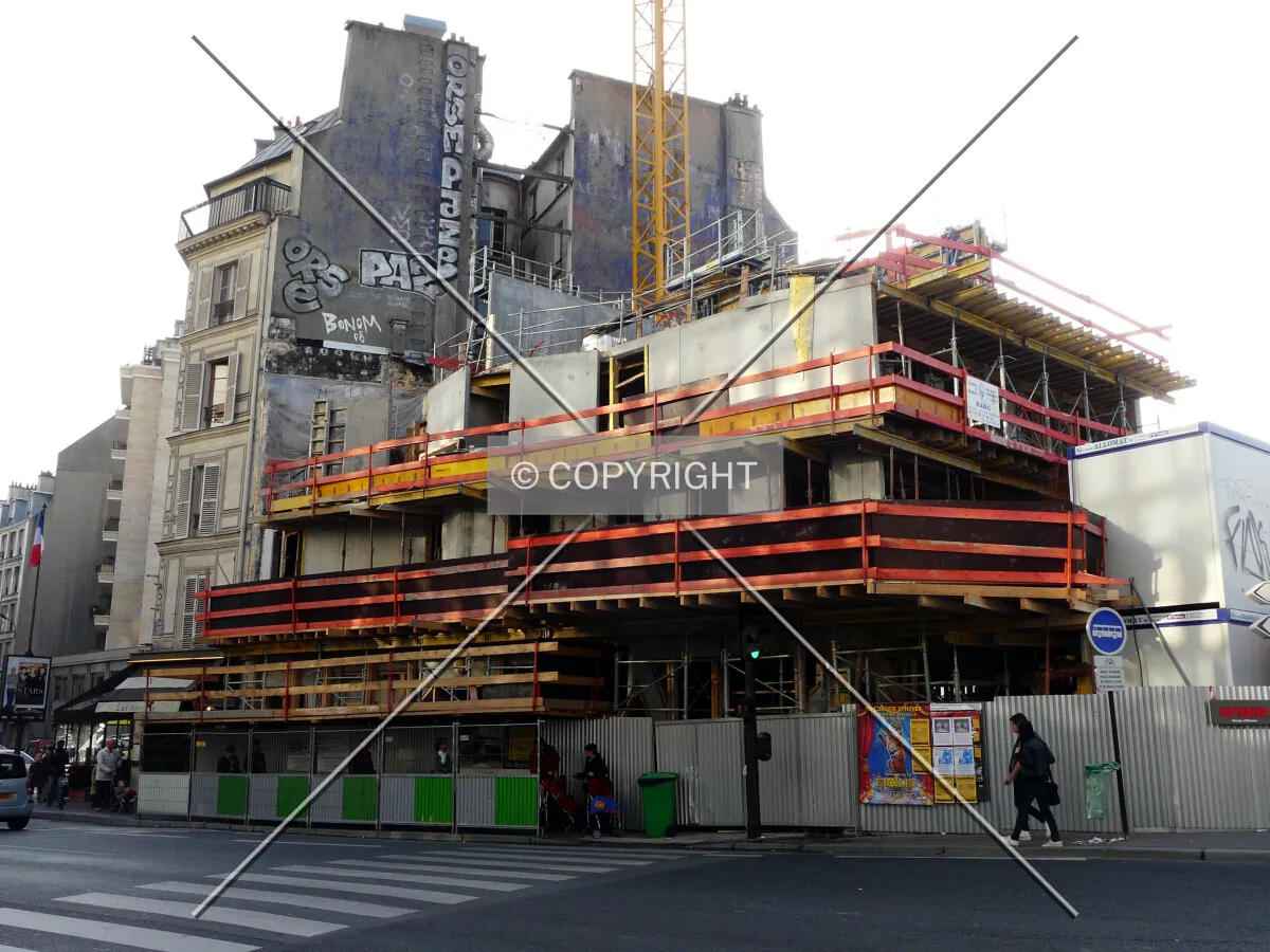 Northeast corner from Rue de Lyon