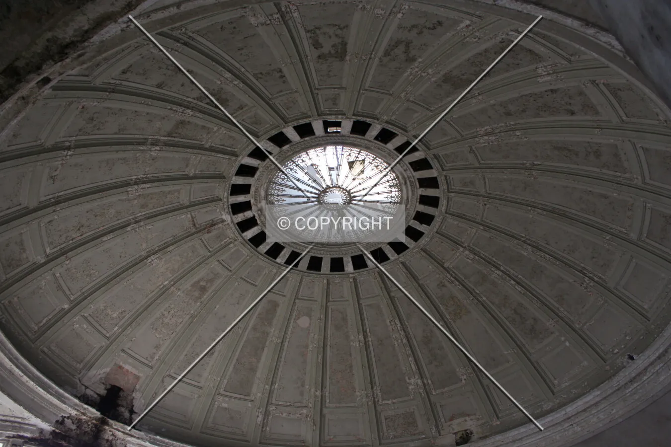 Oblique view of the domed ceiling