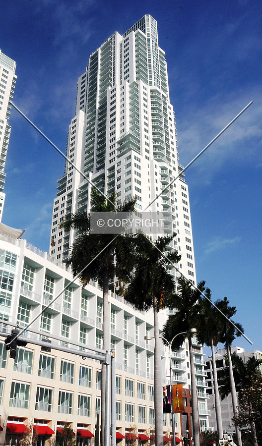 Looking up from the southeast along Biscayne Boulevard