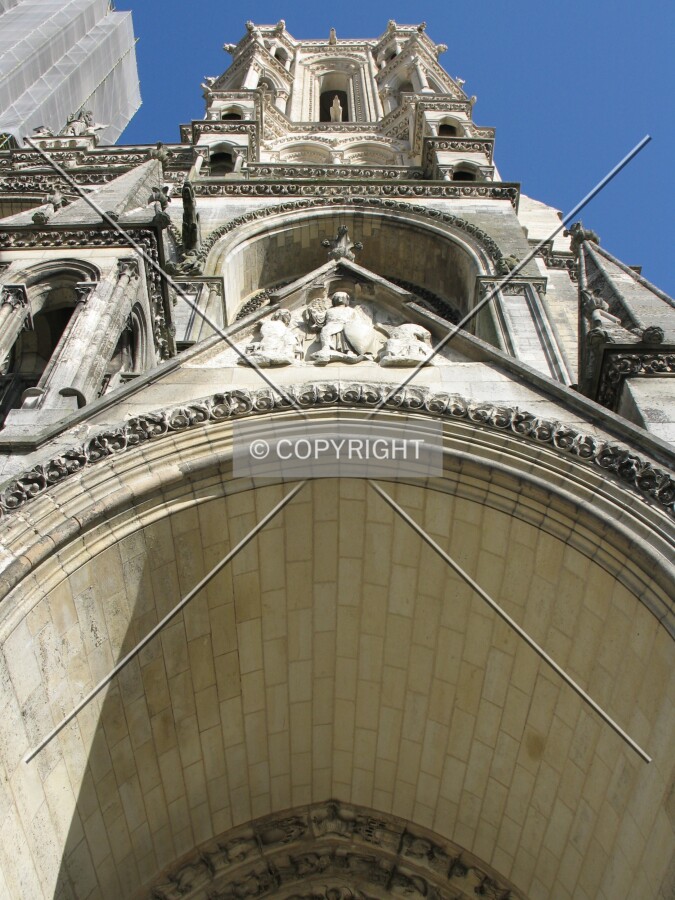 Looking up at the southern tower on the western façade