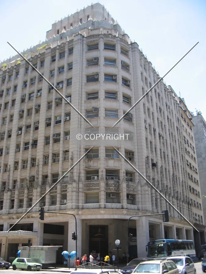 Seen from Avenida Almirante Barroso
