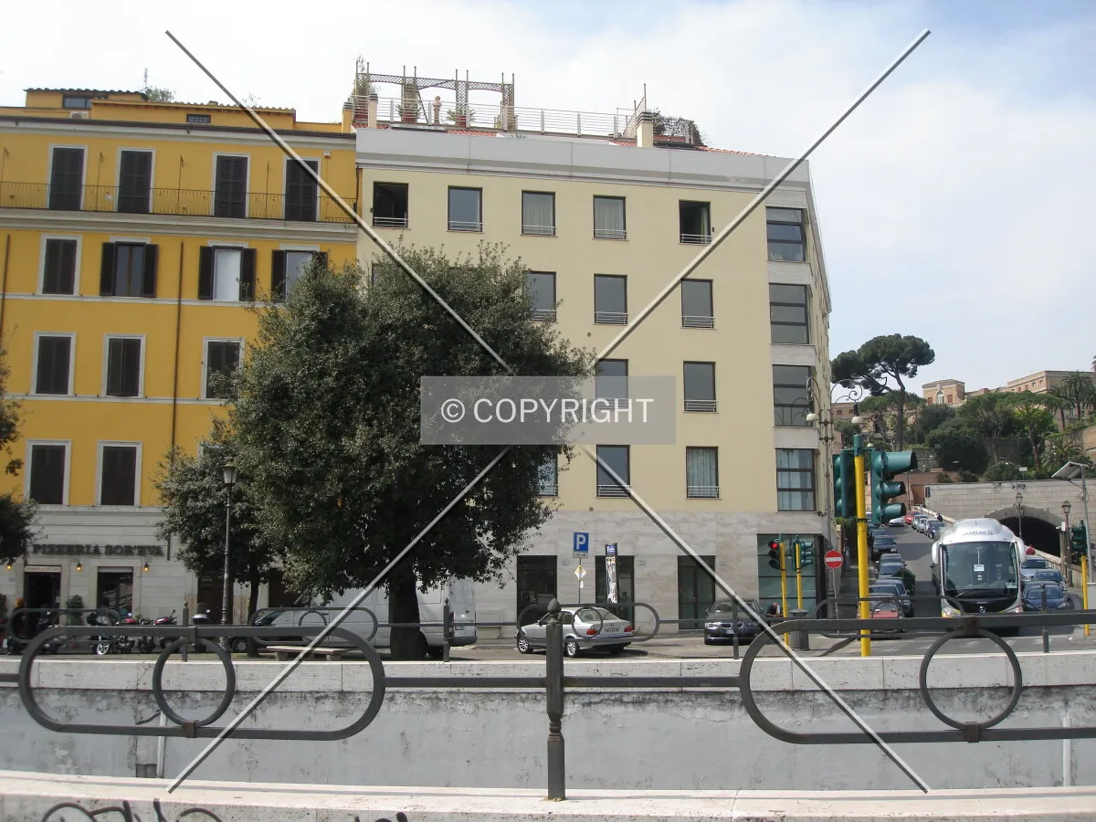 Photo 368-177-825