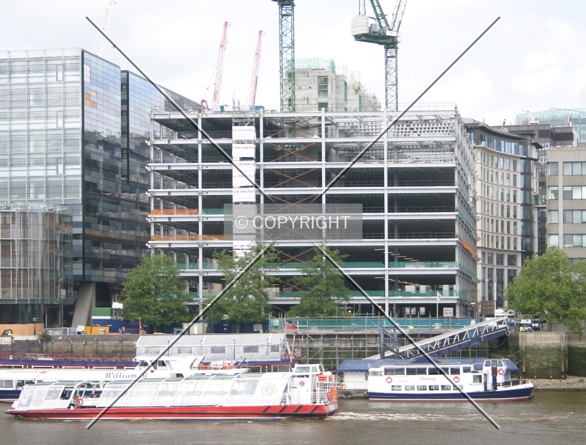 View north from the south bank of the Thames