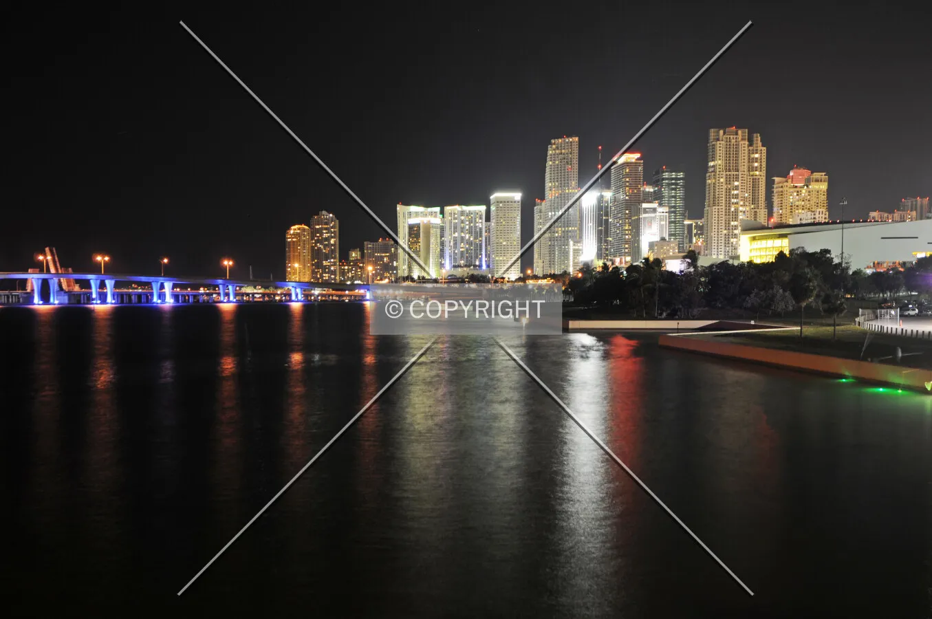 Photo 369-640-677