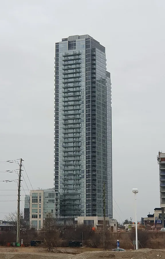 Photo 370-101-704