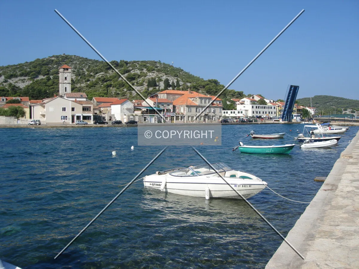 Tisno city centre