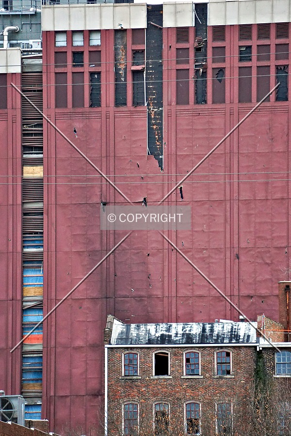 Damage to the facade after the 2020 Christmas Day bombing; January 2, 2021
