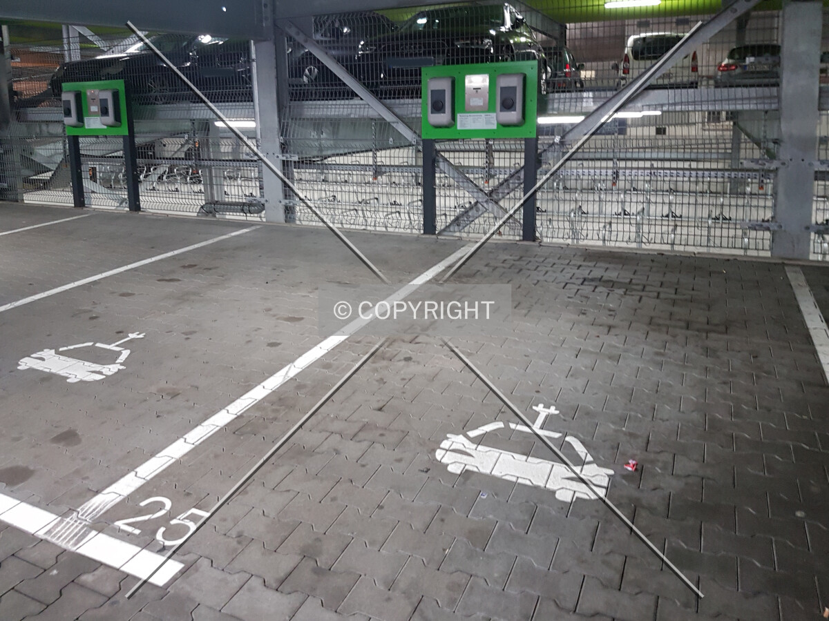 Loading station for electric cars
