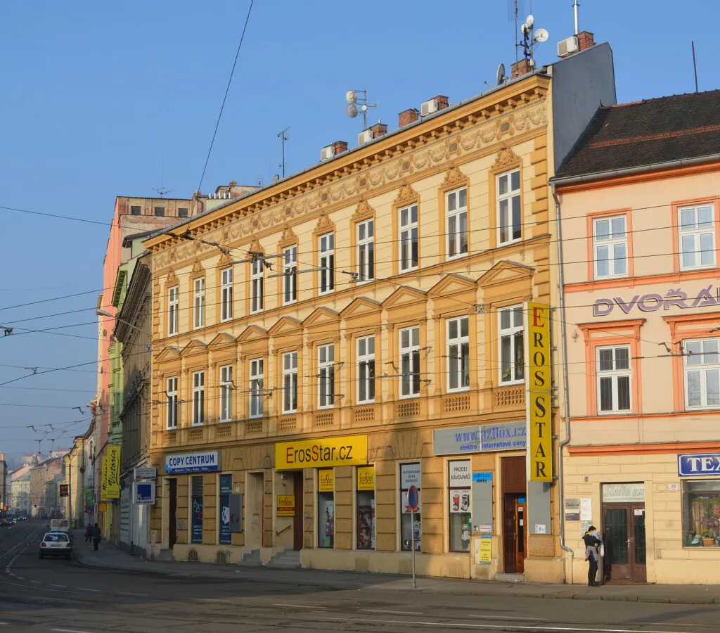 Photo 372-666-299