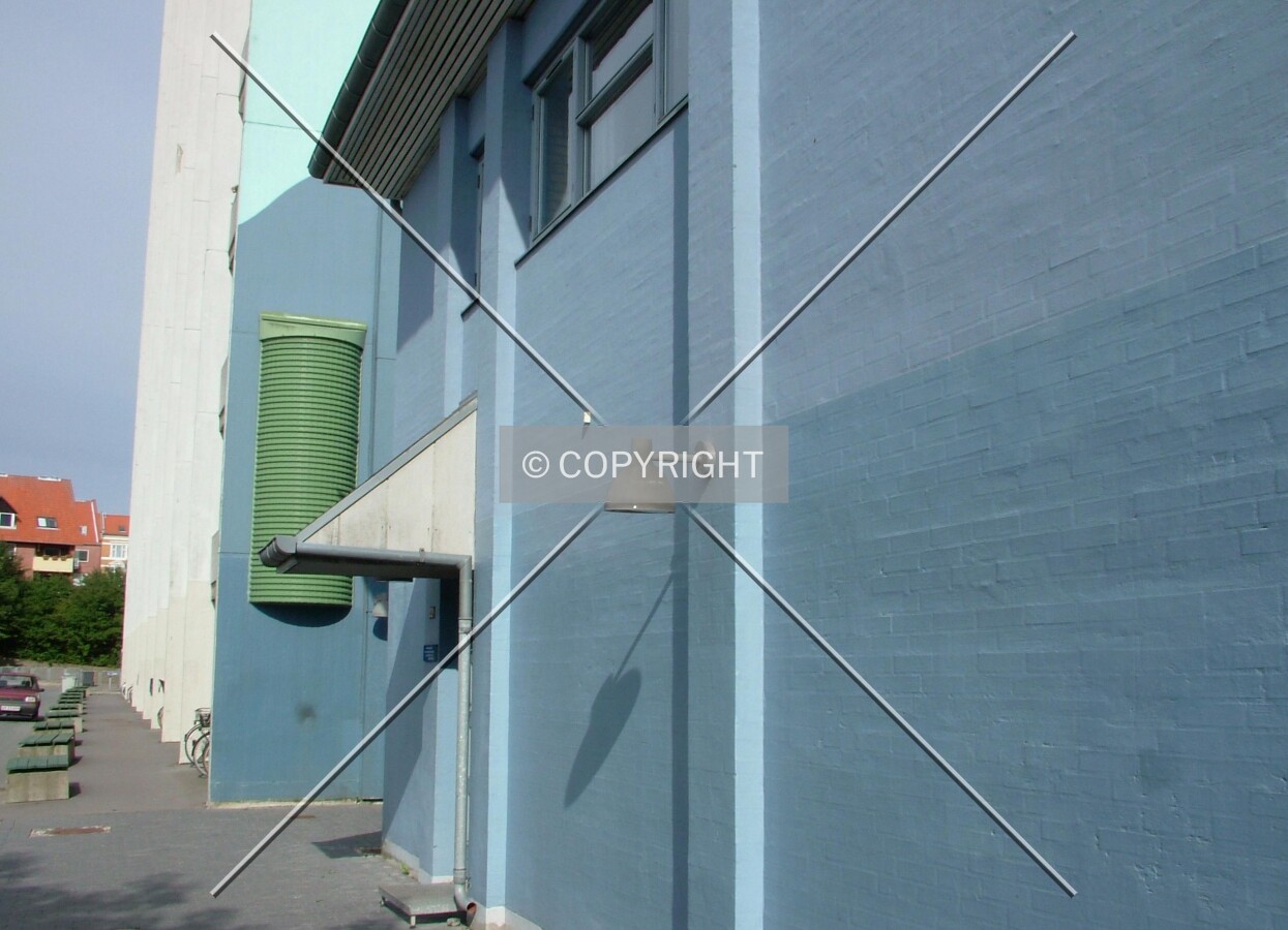 Support building near the entrance