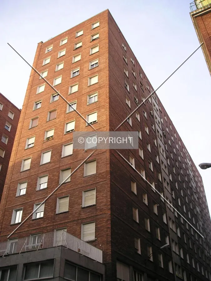 Photo 037-515-711