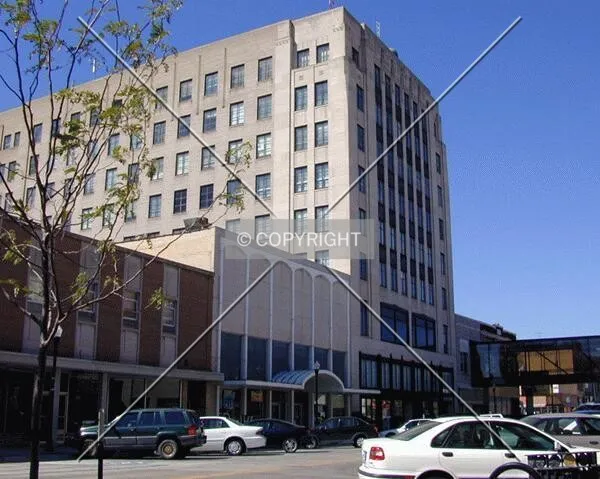 View from south in context of Broadway streetscape