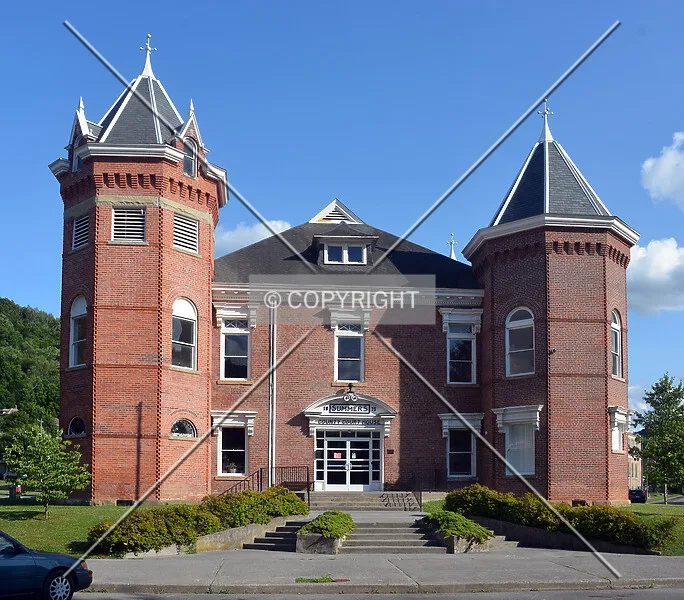 Summers County Courthouse