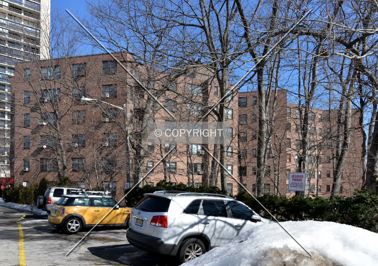 View from the southwest on Palisade Avenue