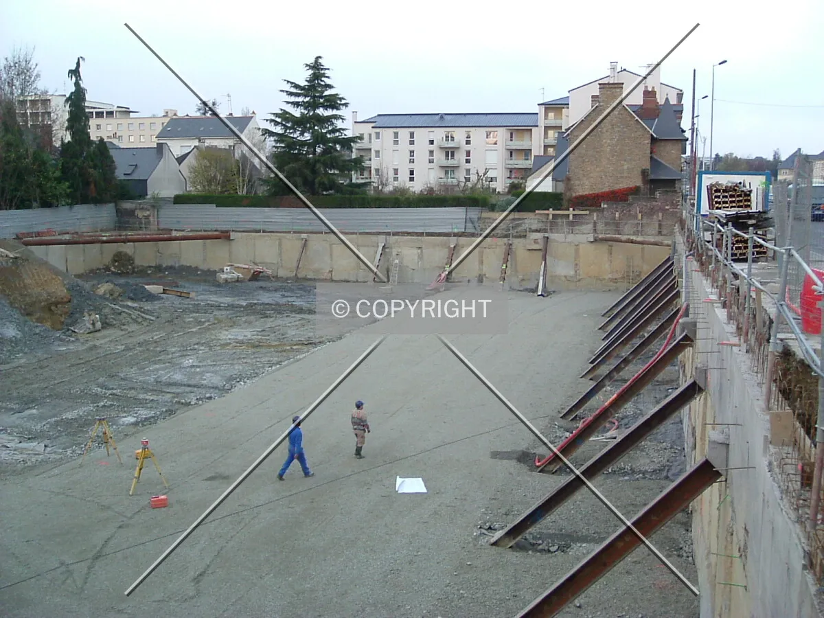 Fosse du chantier, coté Avenue de Strasbourg