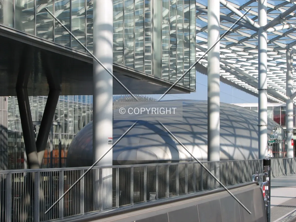 Different fair structures from upper level of main walkway