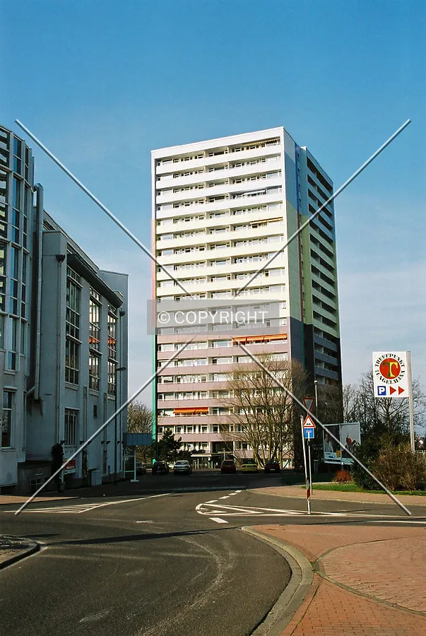 View of the building when entering Mainz-Lerchenberg