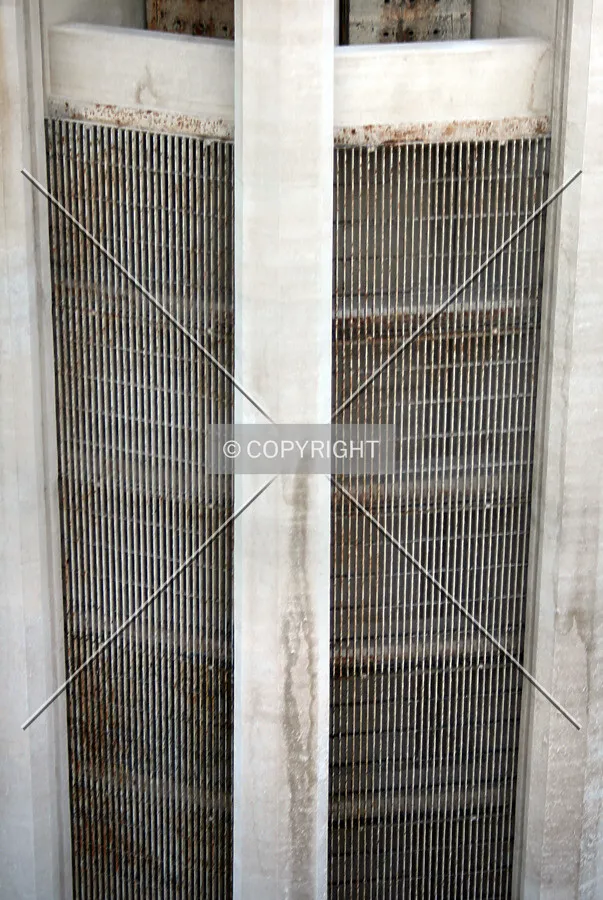 Intake tower on the Arizona side