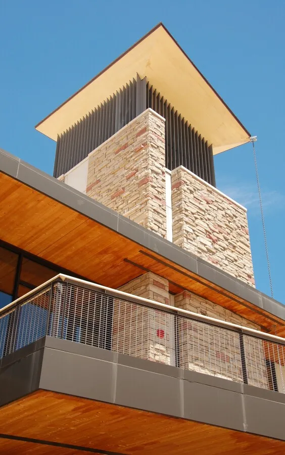 Vertical detail