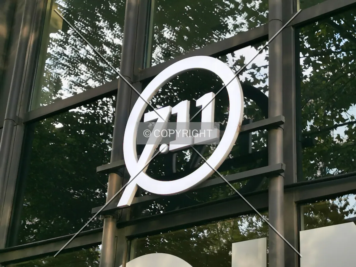 Logo of fitness center chain 7.11 - fit seven eleven