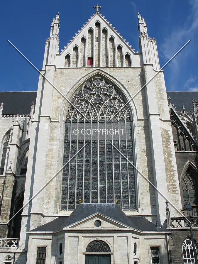 Looking up to the south side of the transept
