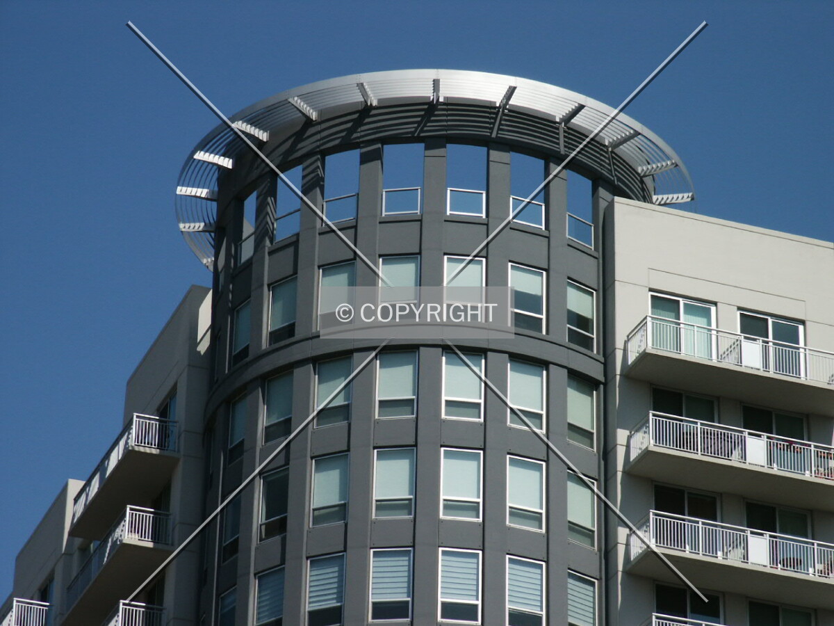 Crown at the northwest corner