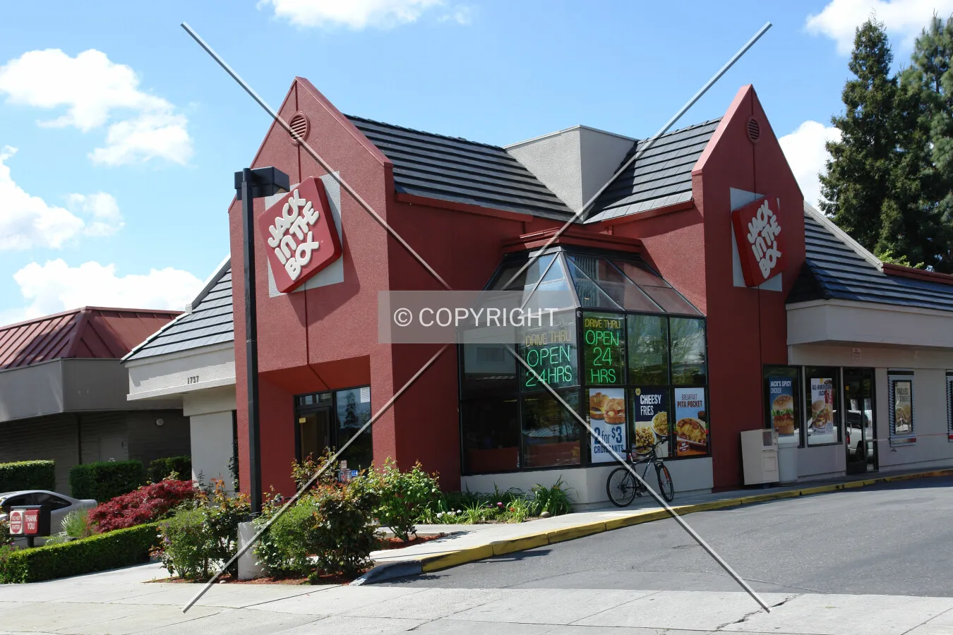 24 hours restaurant: Jack in the Box