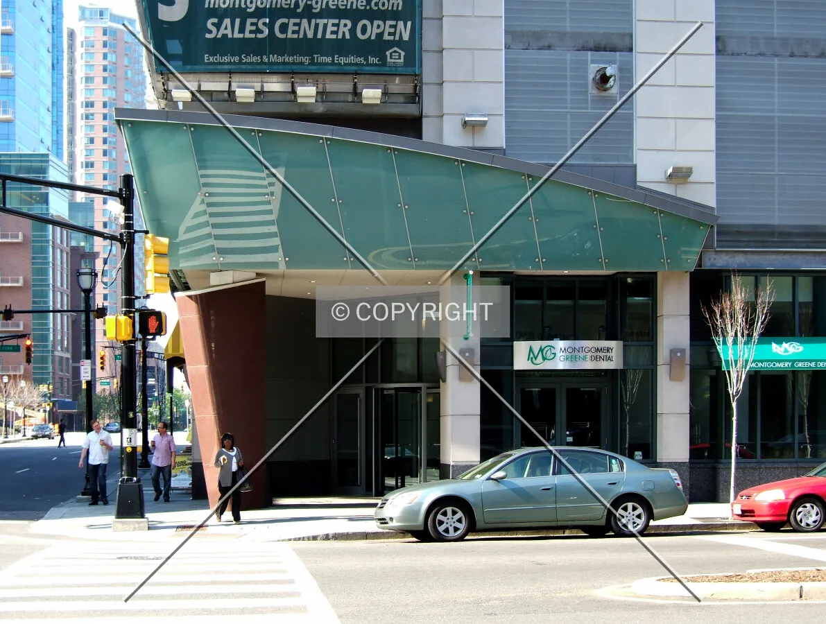 Main entrance from the north at Greene and Montgomery streets