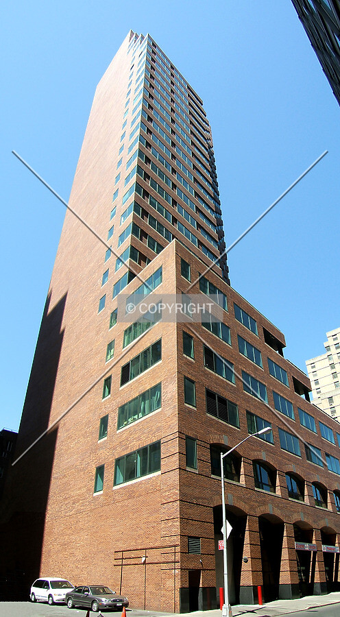 View from the south across Pearl Street