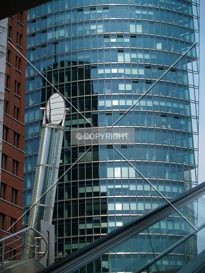 Detail of the southern facade as seen from Potsdamer Platz