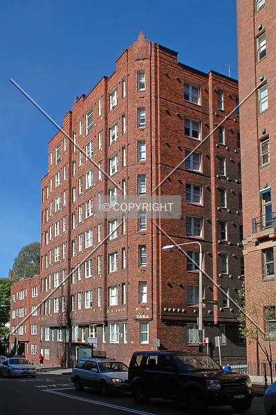 Photo 391-748-782