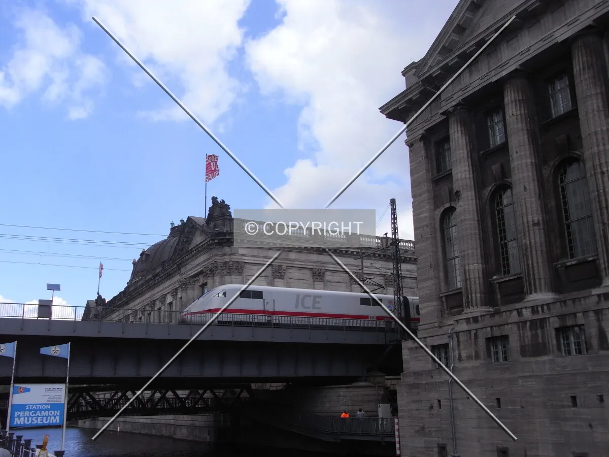 High speed train between Pergamonmuseum and Bode Museum