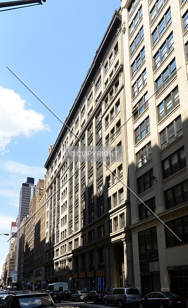 Photo 392-635-055