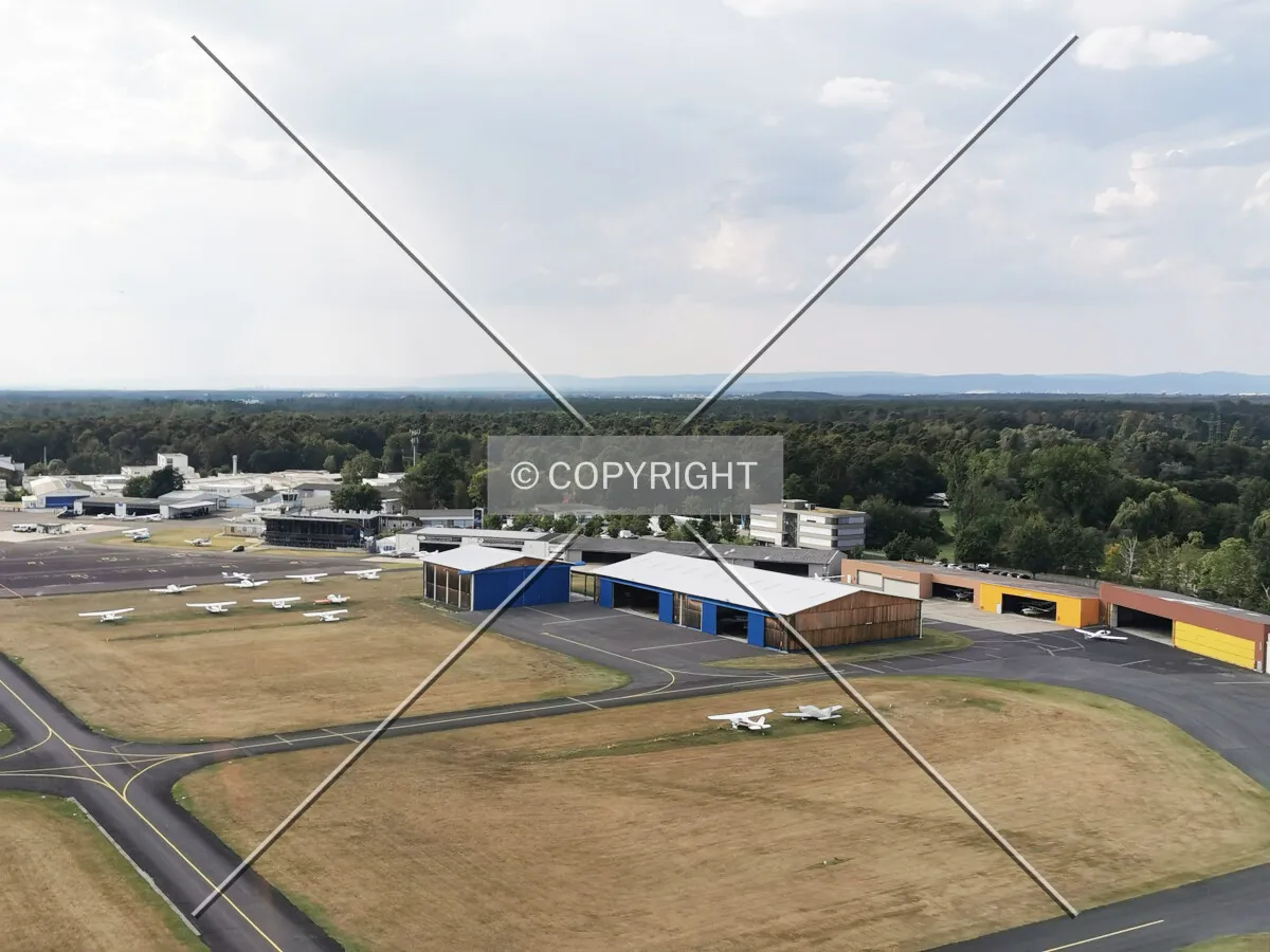 Flight with a helicopter from Egelsbach to Frankfurt