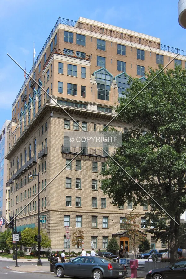 View to the north along 17th Street NW