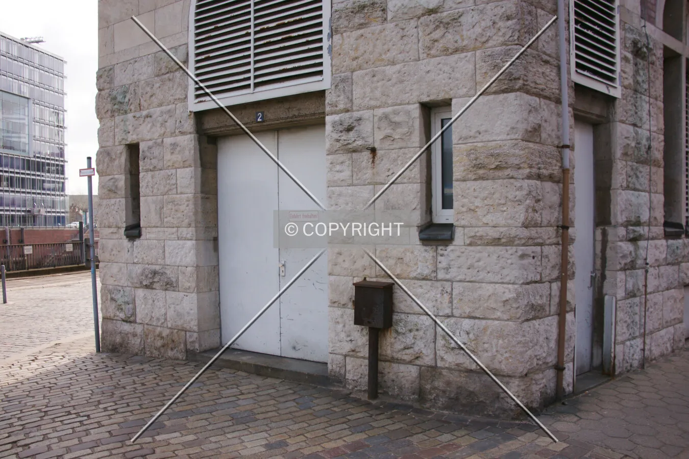Photo 395-949-209