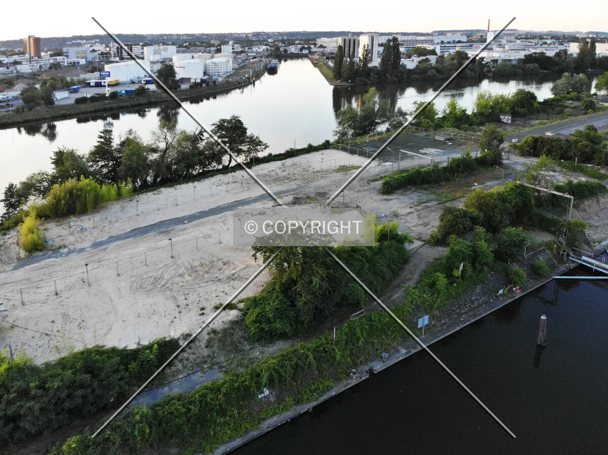 Photo 397-445-246