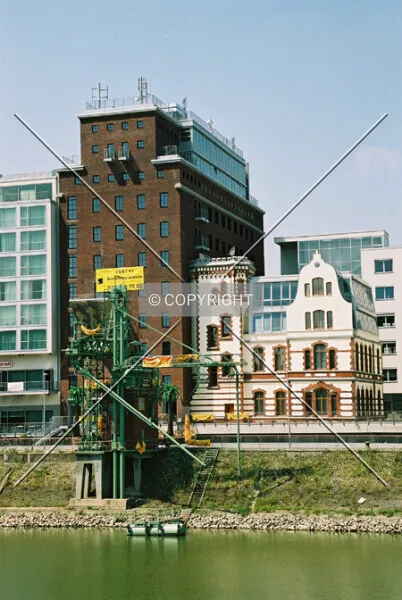 Photo 399-596-052