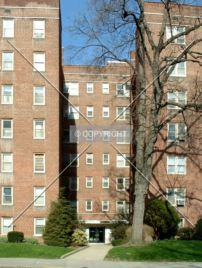 Entrance area from the southwest
